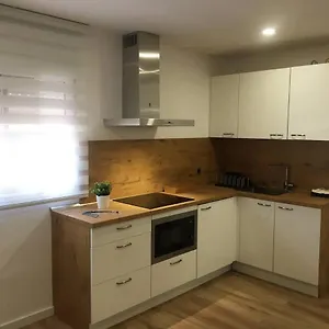  Apartamento Mami / Apto 6
